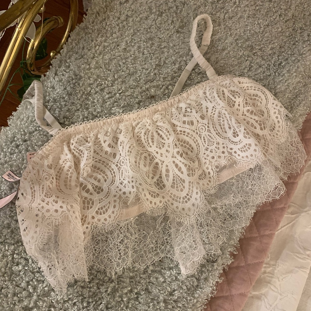 Victoria’s Secret Dream Angels feathered ruffle tiered ivory bralette large NWT